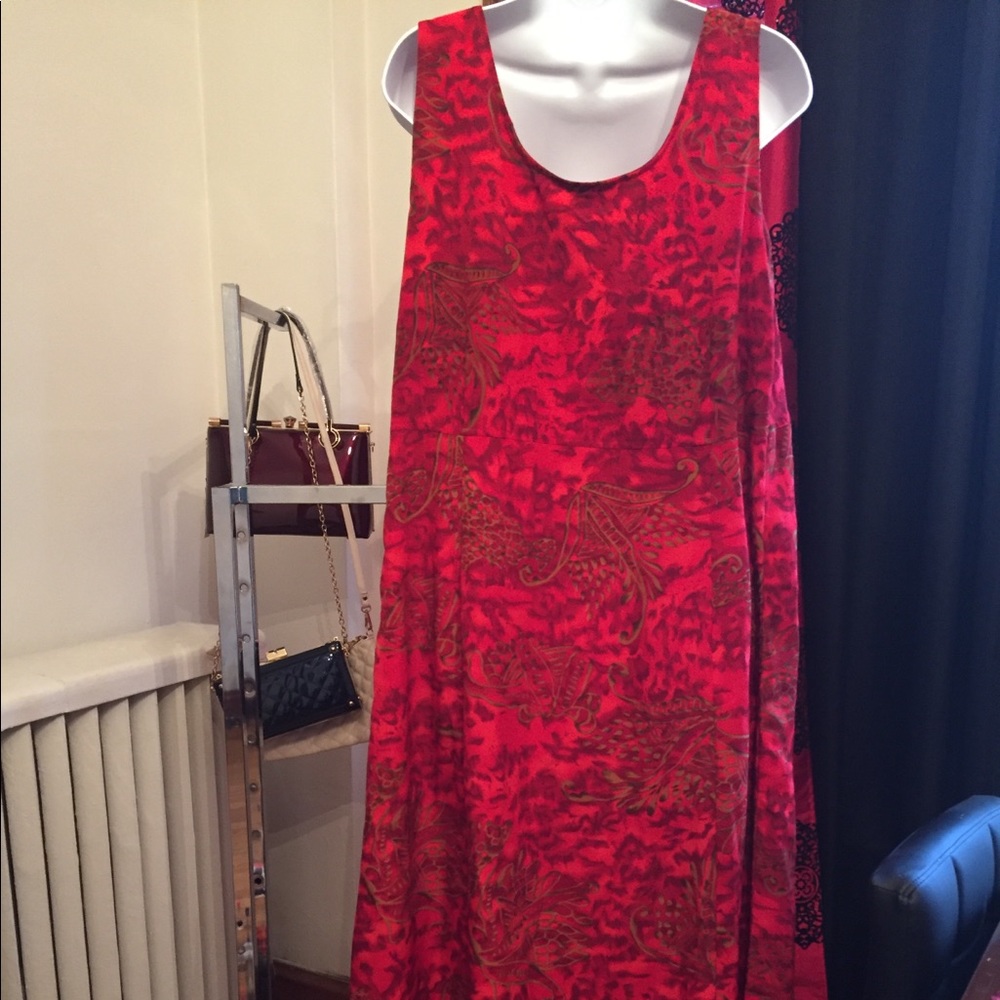LIKE NEW R&K RED W/ PRINTED DESIGNS DRESS